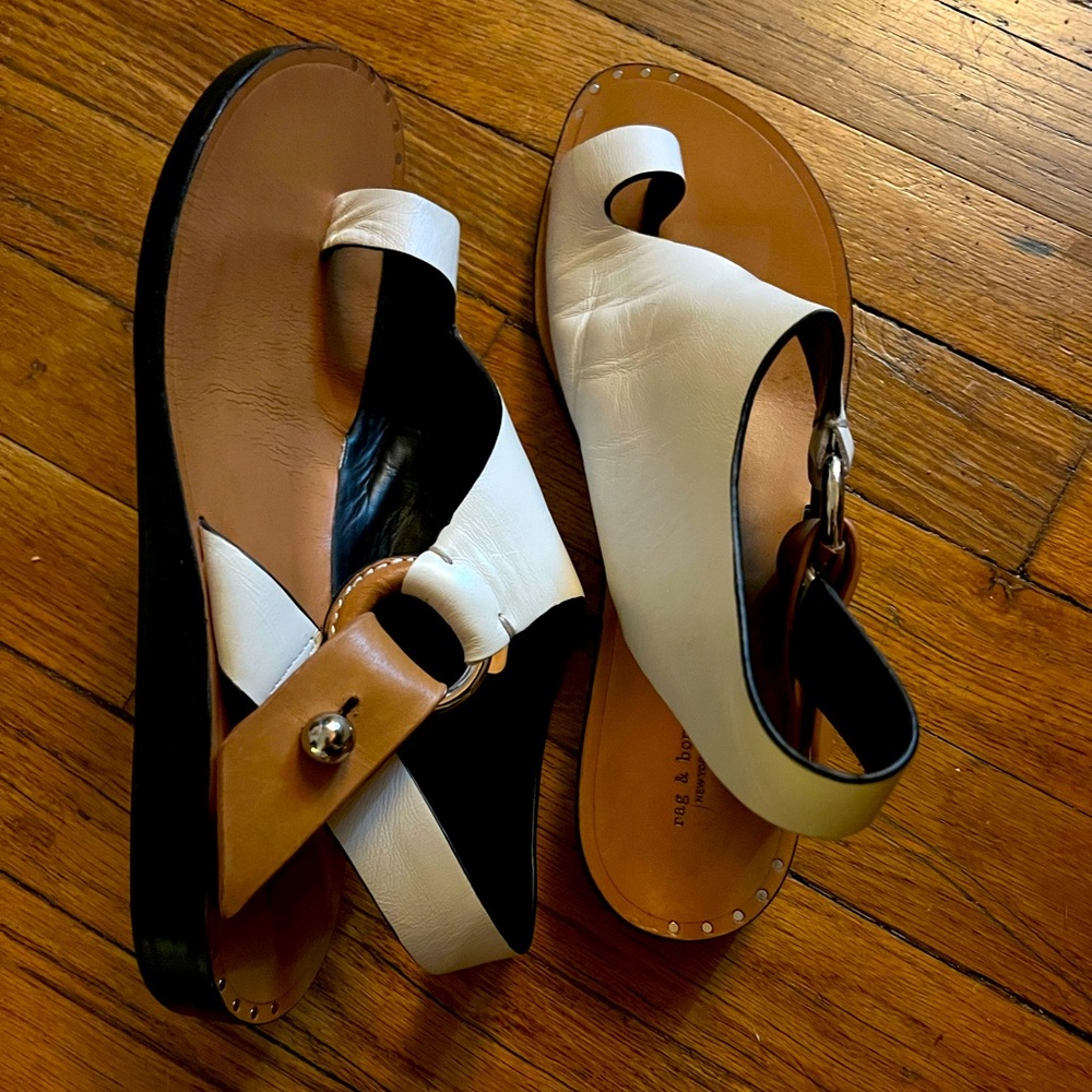 Rag & Bone Arc Flat Sandal in White, Size 41